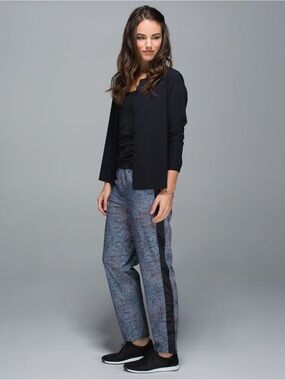 Lululemon Rise and Shine Trouser (no size dot but fits like an 8- see photos